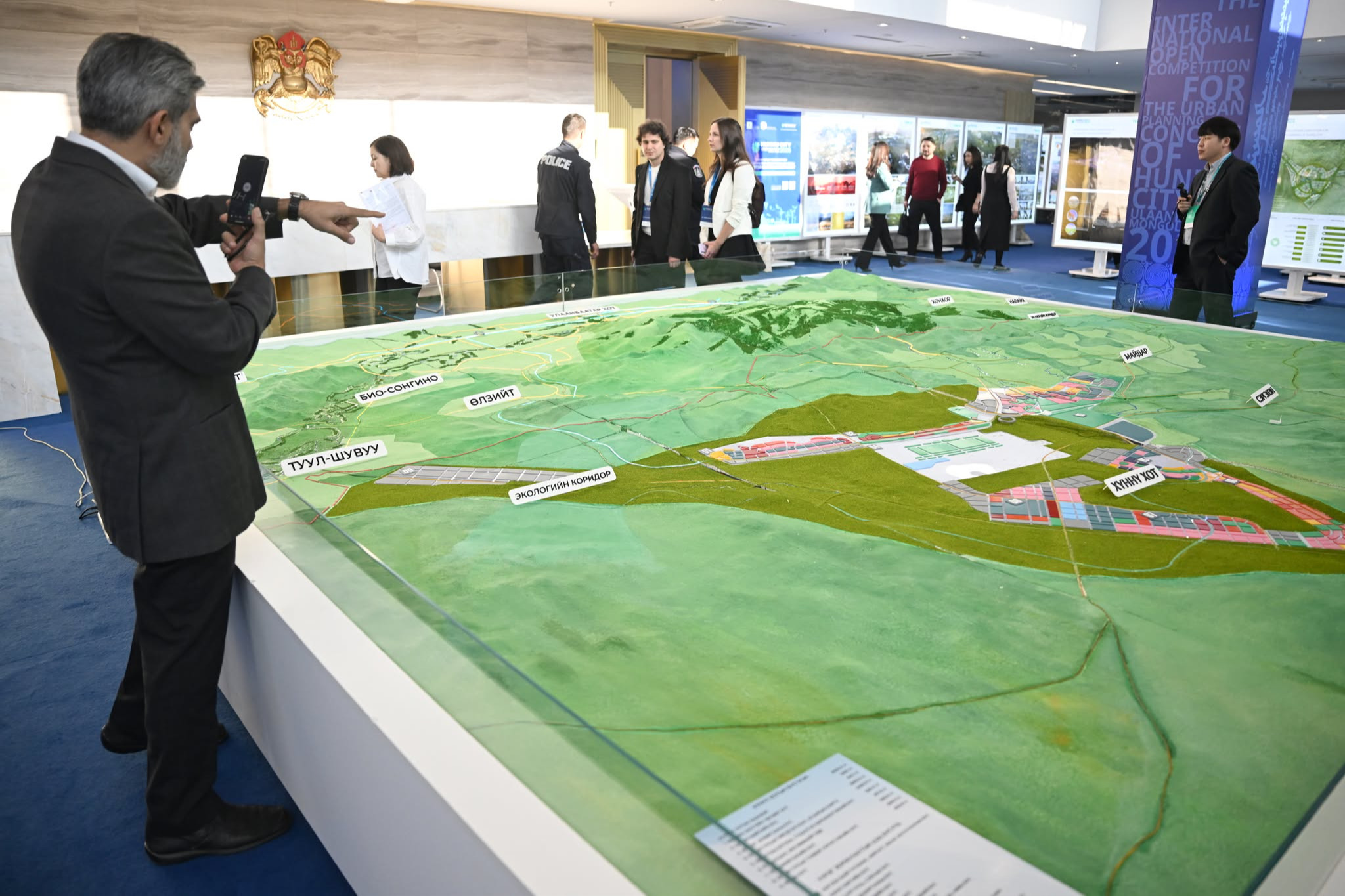 Хүннү хотын төлөвлөлтийг боловсруулах олон улсын сонгон шалгаруулалтын бүтээлийн үзэсгэлэнг дэлгэлээ